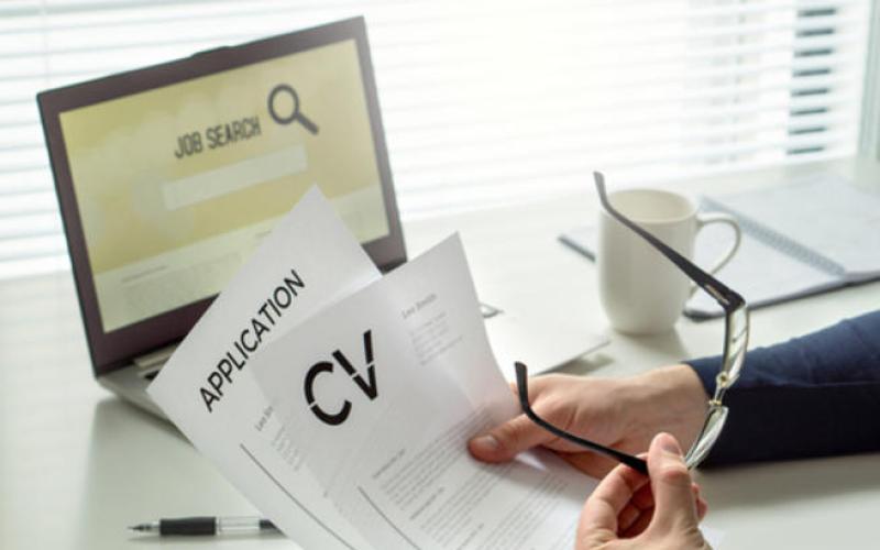 62% من الوظائف الشاغرة في قطاعي الصحة والتعليم