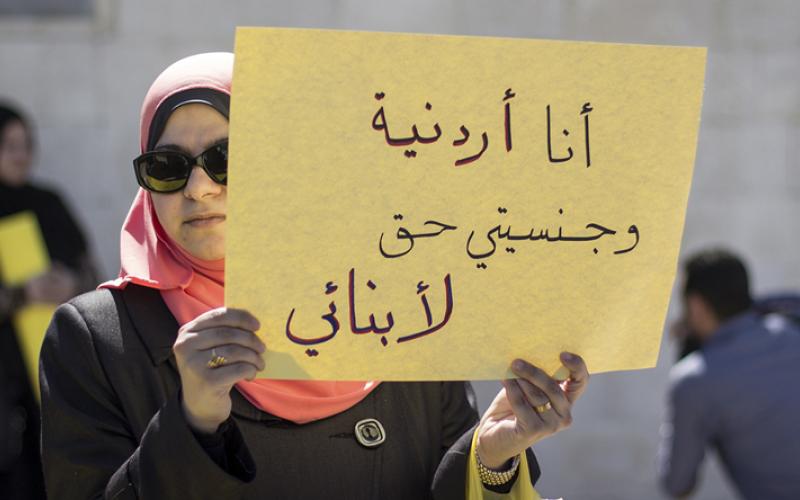 وزير الداخلية يعد بقرارت مهمة بحق ابناء الاردنيات