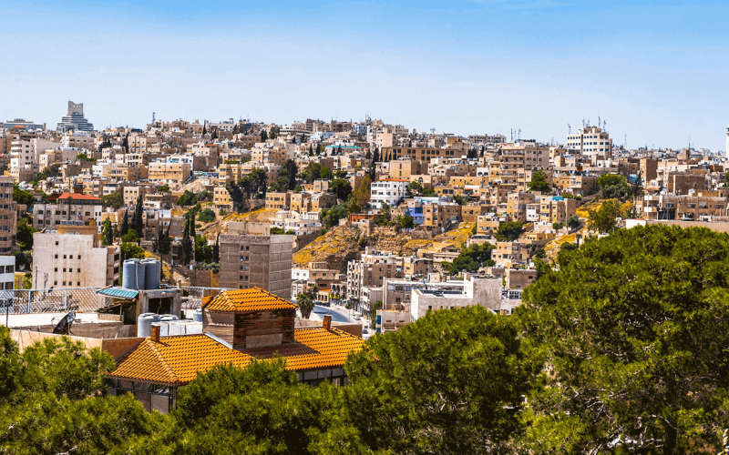 مطالب بالأخذ بتوصيات لجنة تعديل نظام الأبنية