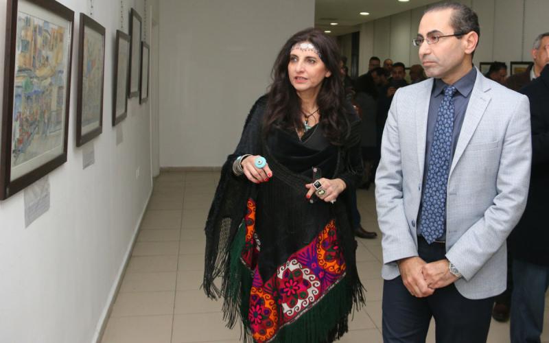 افتتاح معرض الفنانة التشكيلية صدوف السالم