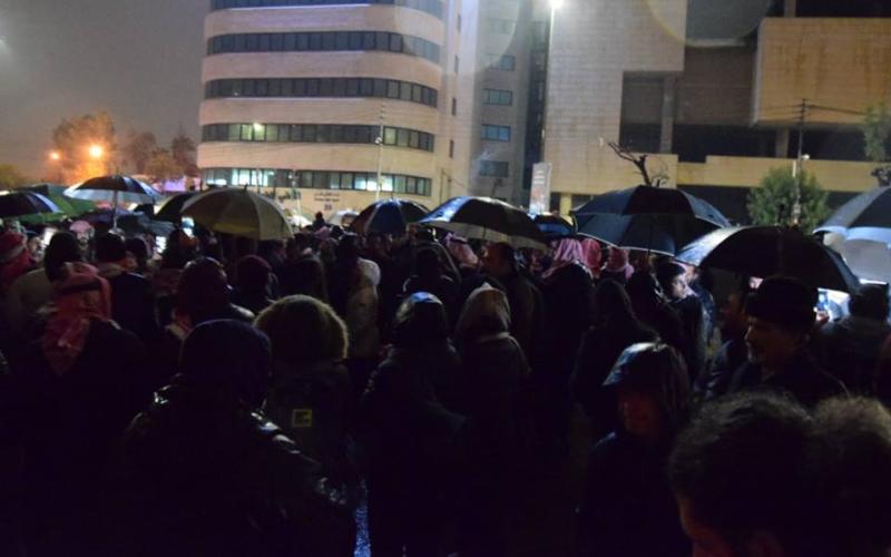 تجدد الاعتصام في محيط الرئاسة للأسبوع الرابع