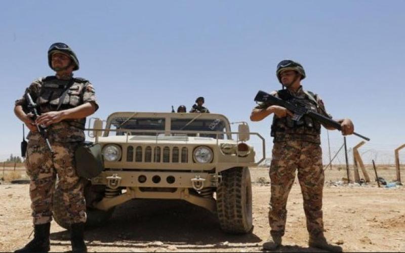 الجيش يطبق قواعد الاشتباك مع سيارة حاولت اجتياز الحدود ويحبط محاولة تسلل (صور)