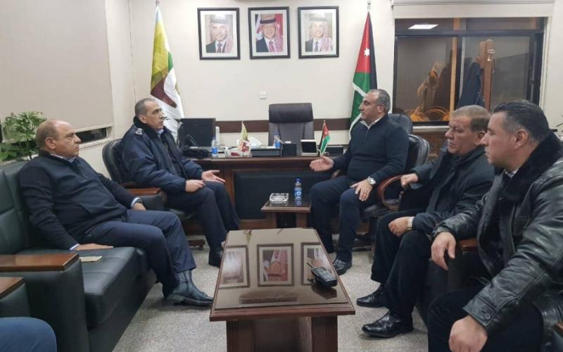 بالصور...مدير الامن ومحافظ العاصمة في مركز طوارىء تلاع العلي