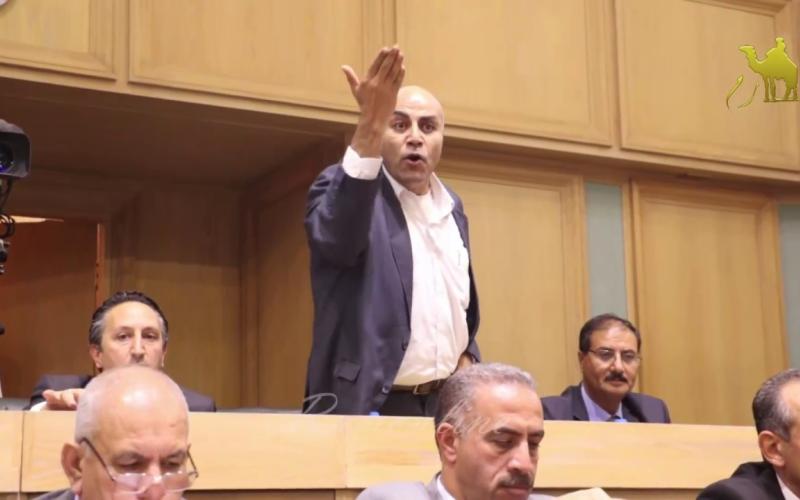 مشاجرة بين النائبين صداح الحباشنة وزيد الشوابكة تحت القبة