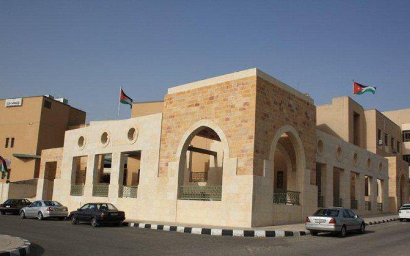 الغذاء والدواء ترد .. “ليس من مسؤولياتنا أخذ عينات قمح من الصوامع”