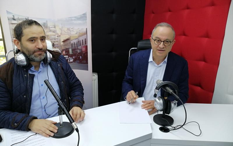 المعشر: الحكومة مترددة وتسير على حصى او على نار