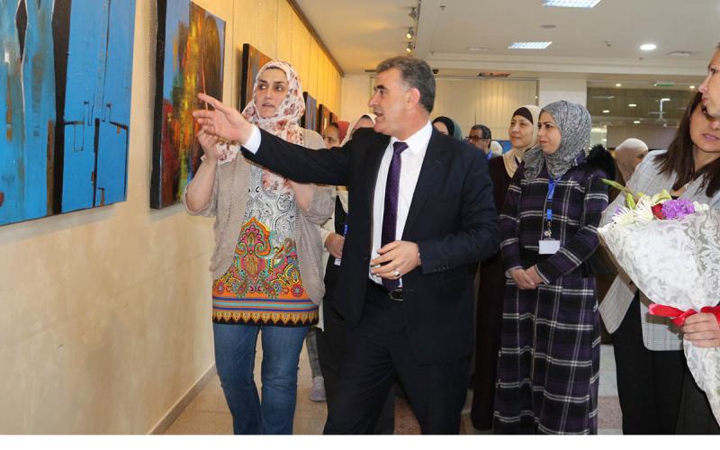 افتتاح معرض "أساطير" للفنانة التشكيلية داوود