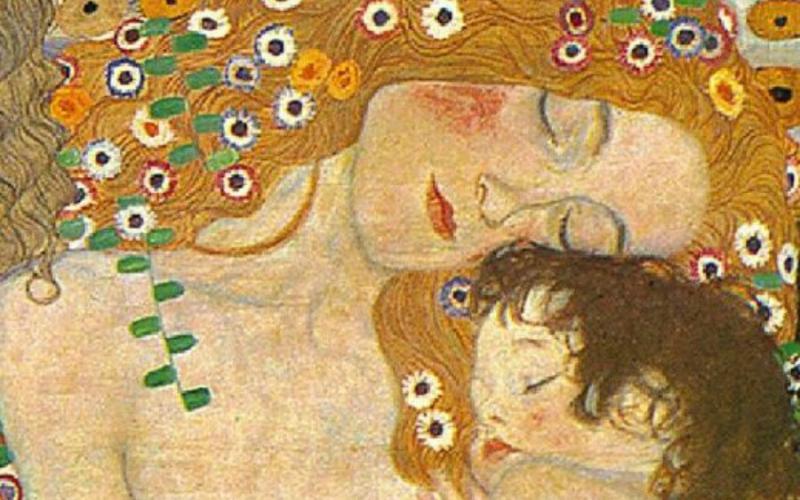 الأم.. العطاء والتضحية والنجاح (فيديو)