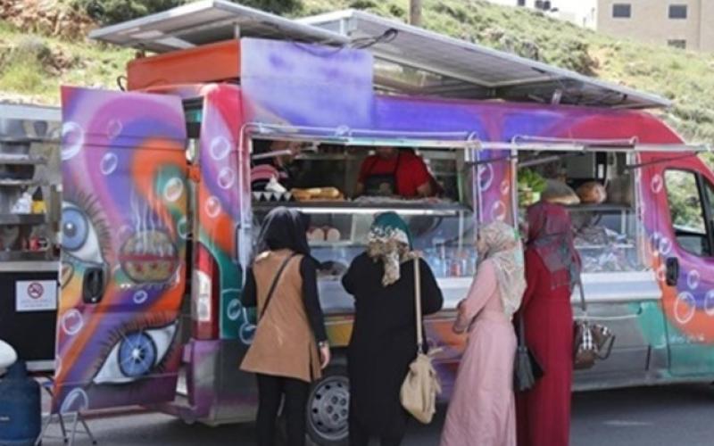 ترخيص 35 عربة بيع طعام على 19 موقعا