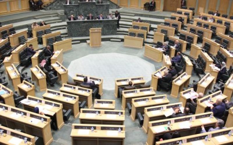 النواب والاعيان يحسمون الجدل حول سن الزواج والميراث