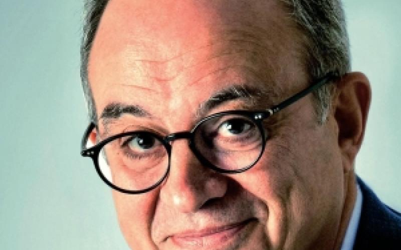 مواقف المسؤولين السابقين