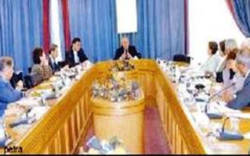 الحكومة تعرض تمويل صندوق لتعويض الجامعات المتضررة من رفع معدل القبول