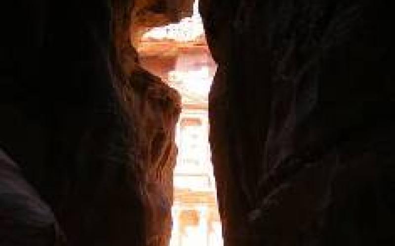 البتراء تنتظر بترقب.. مساء اليوم