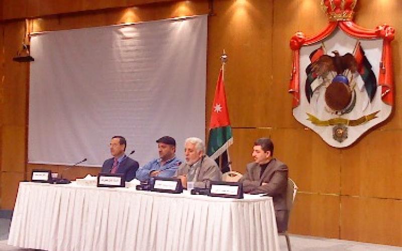 الكتابة الساخرة.. فن يناكف الواقع 