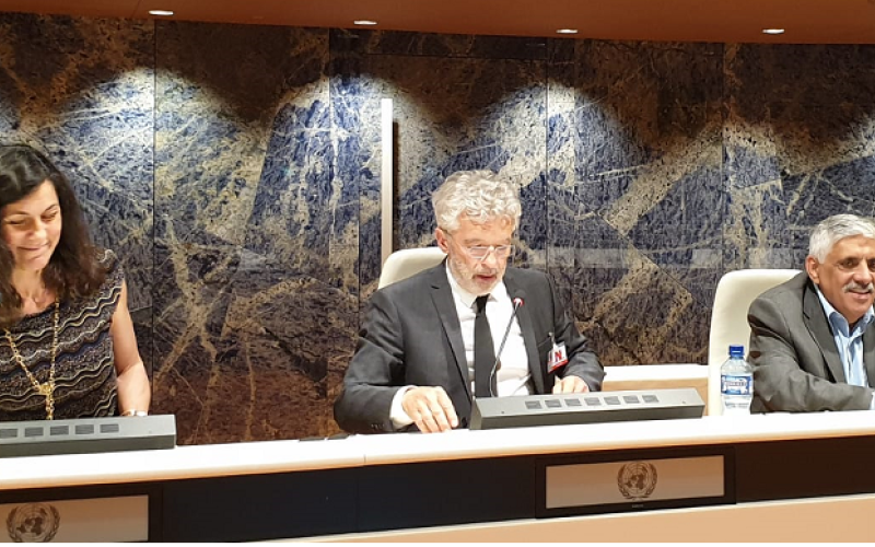 داود كتاب مع مدير IMS جاسبار هوليبرغ وبربرا ترينفي مديرة معهد الصحافة