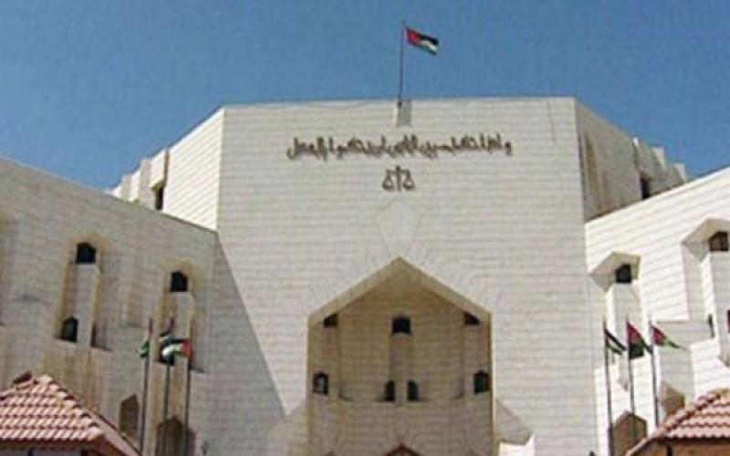 المجلس القضائي يقرر تأجيل حبس كل محكوم في مدين مدني لا يتجاوز 100 ألف والافراج عنهم ومنع سفرهم