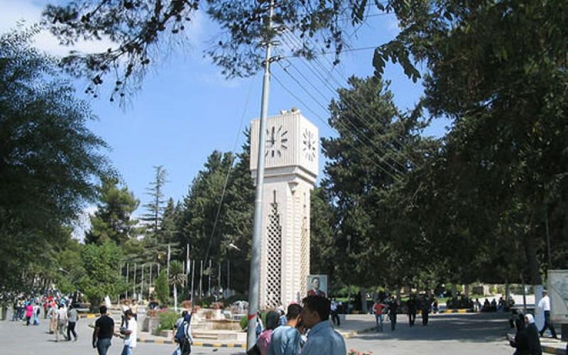 فرص التحاق الطلبة السوريين بالجامعات.. بين الطموح وقلة المِنح 