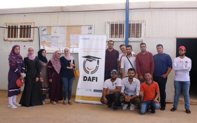 اجتماع لـ"منحة دافي" مع طلبة سوريين في مخيم الزعتري، 24/7/2019 (DAFI Scholarship - Jordan)